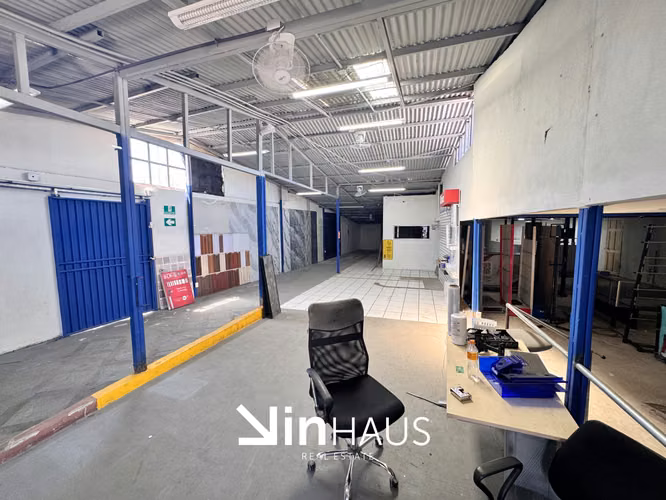 Venta de propiedad comercial de 1163 m2 en Mercedes Norte de Heredia -EU