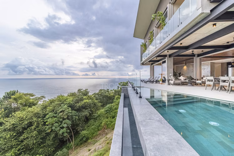 Casa de Lujo en Venta en Maramar, Santa Teresa – Vistas Panorámicas al Océano