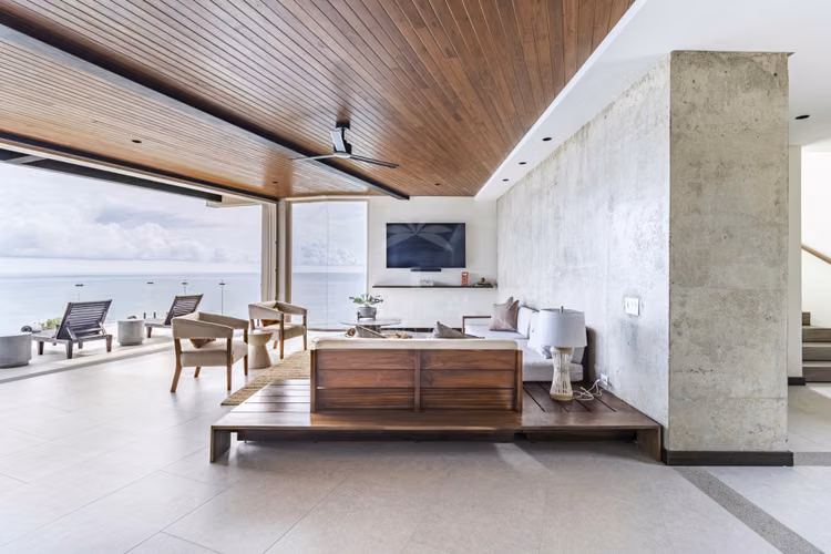 Casa de Lujo en Venta en Maramar, Santa Teresa – Vistas Panorámicas al Océano