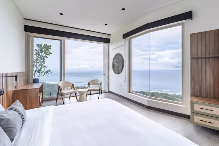 Casa de Lujo en Venta en Maramar, Santa Teresa – Vistas Panorámicas al Océano