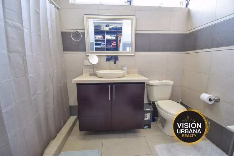 Apartamento de 2 Habitaciones + Sala de TV en Torres de Velarde Heredia - Imagen 17