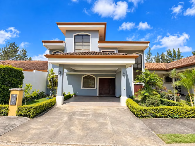 Venta de Casa de Lujo en Condominio, Cartago San Isidro Precio Rebajado