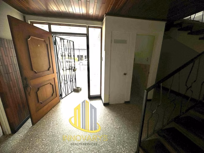 REBAJADA!!! Venta de casa para oficinas en Los Yoses #8177533 - Imagen 4