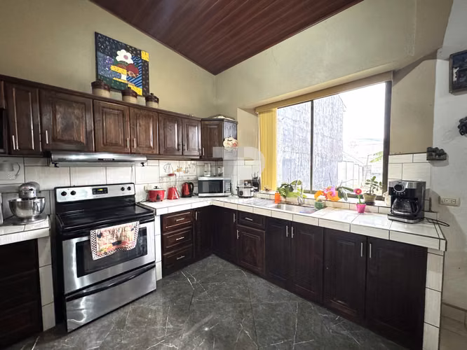 Casa de una planta en Santo Domingo de Heredia. JRC153 - Imagen 11