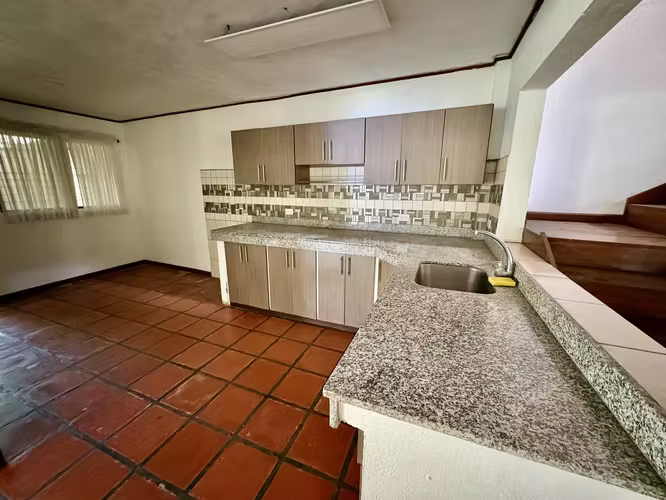 POZOS DE SANTA ANA! BELLA CASA TIPO COLONIAL EN CONDOMINIO - Imagen 9
