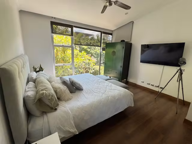 Turn Key LOFT: 2 hab y jardín. EXC DEAL! - Imagen 10