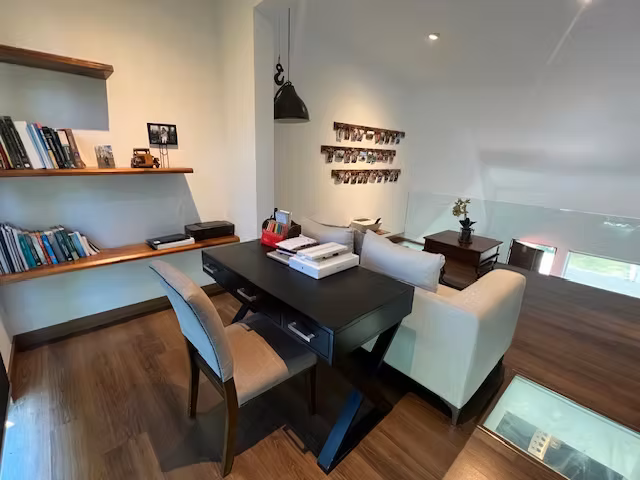Turn Key LOFT: 2 hab y jardín. EXC DEAL! - Imagen 15