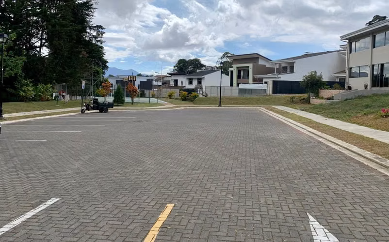 Se vende lote en condominio Las Rusias! 4209 - Imagen 12