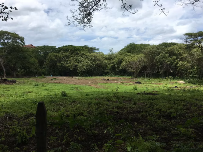 Vendo Lotes en Playa Hermosa Guanacaste