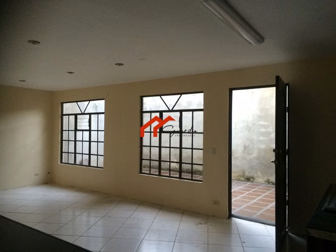 Venta de casa de 2 plantas en Urb Lomas del Sur, Caballo Blanco, Cartago, Costa Rica