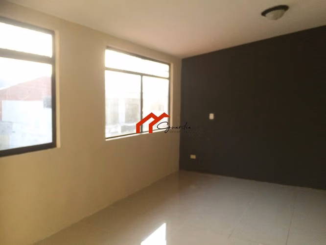 Venta de casa de 2 plantas en Urb Lomas del Sur, Caballo Blanco, Cartago, Costa Rica