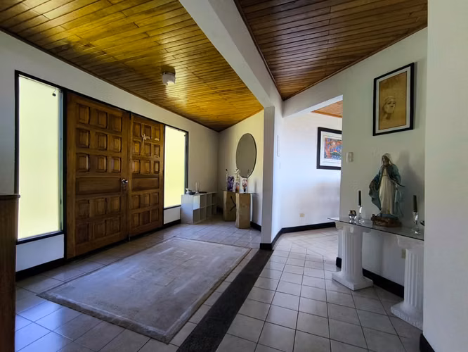 Casa independiente con hermosas vistas y Rancho de fiestas 6 habitaciones $3800 - Imagen 14