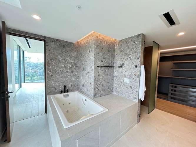 VENTA Avenida Escazú Torre 402.| Penthouse en Piso 10 de lujo.