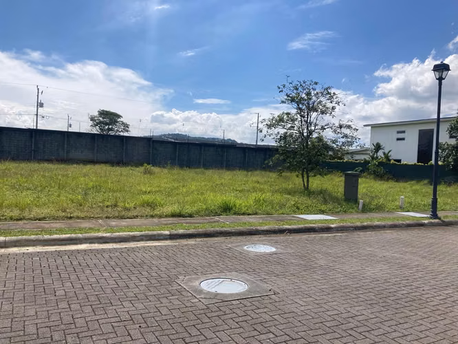 $350/m² | Lotes desde 623 m² en exclusivo condominio en Lindora - Imagen 2