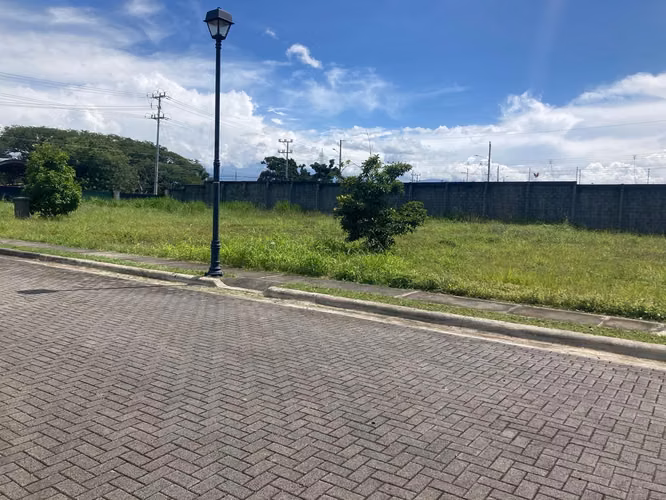 $350/m² | Lotes desde 623 m² en exclusivo condominio en Lindora - Imagen 4