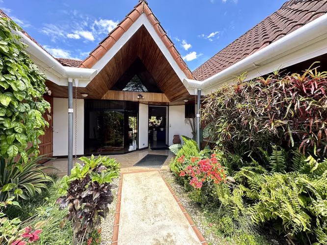 VENTA DE CASA DE UNA PLANTA EN RESIDENCIAL HACIENDA LOS REYES, LA GUACIMA - Imagen 3