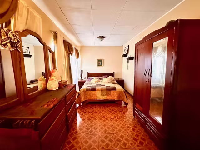 Casa de un nivel en Cartago centro, cerca de la Basílica - Imagen 5