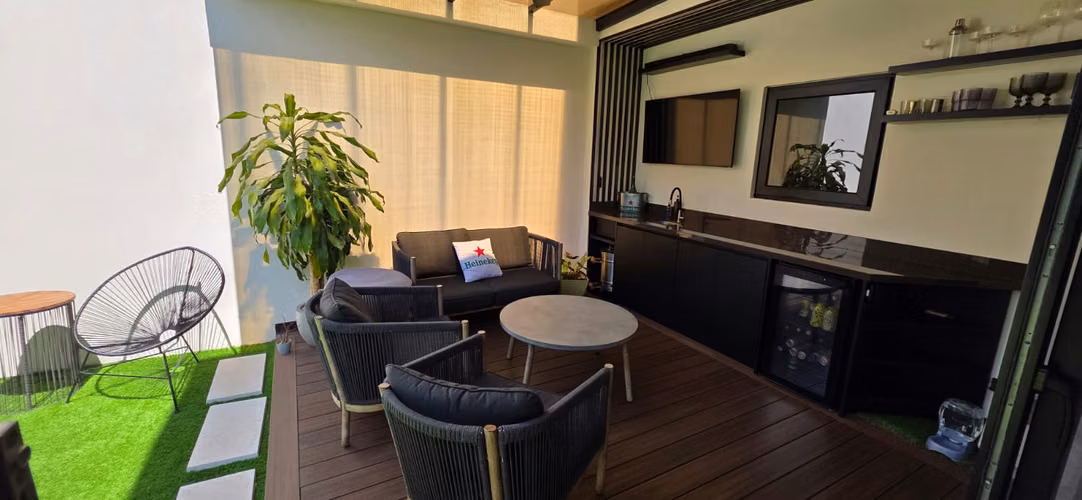 VENTA Casa Santa Ana Urbano + Línea Blanca