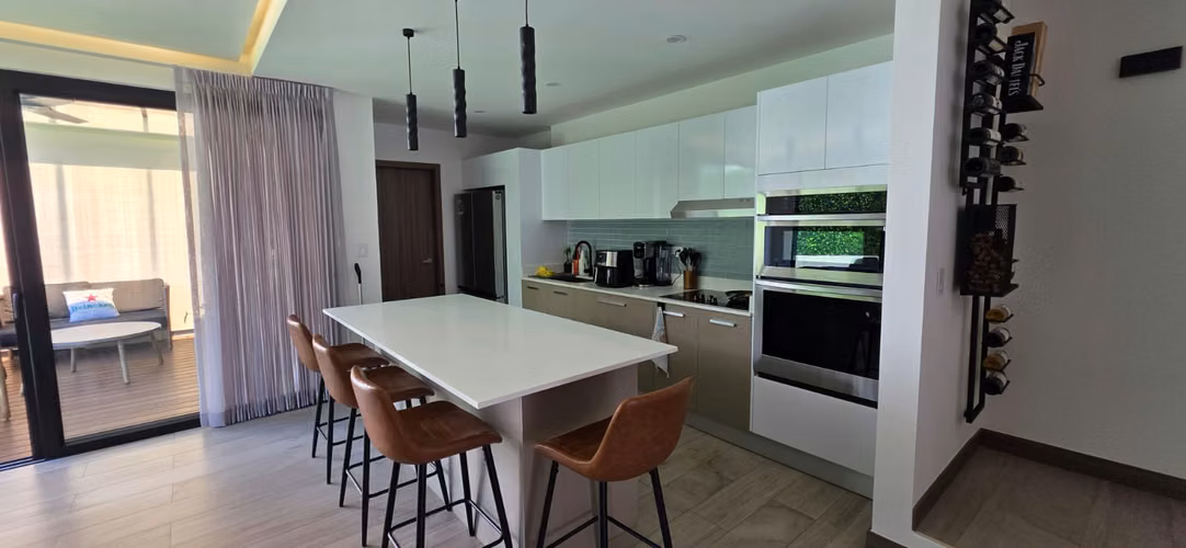 VENTA Casa Santa Ana Urbano + Línea Blanca
