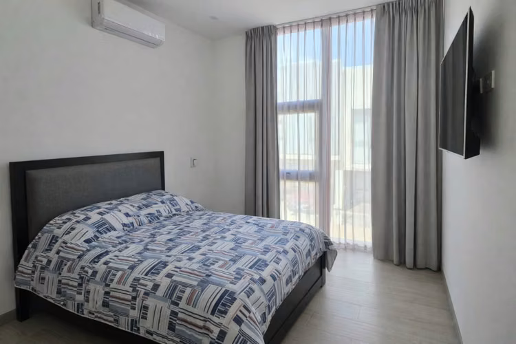 VENTA Casa Santa Ana Urbano + Línea Blanca
