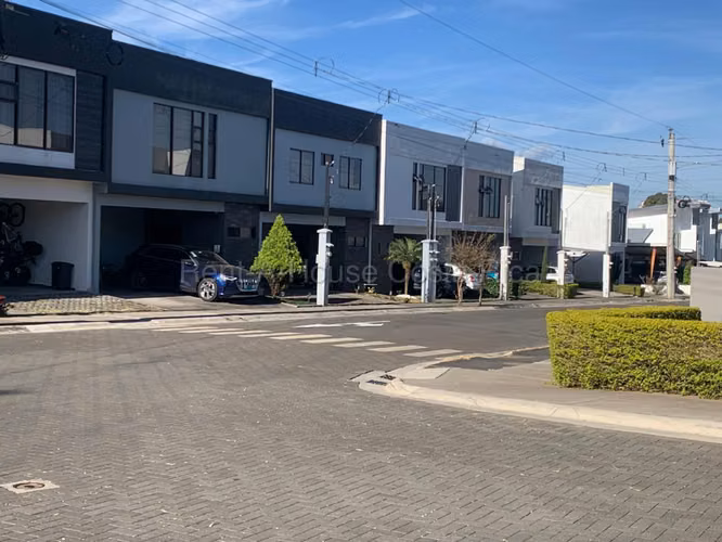 Venta CASA EN CONDOMINIO TERRALTA Tres Ríos