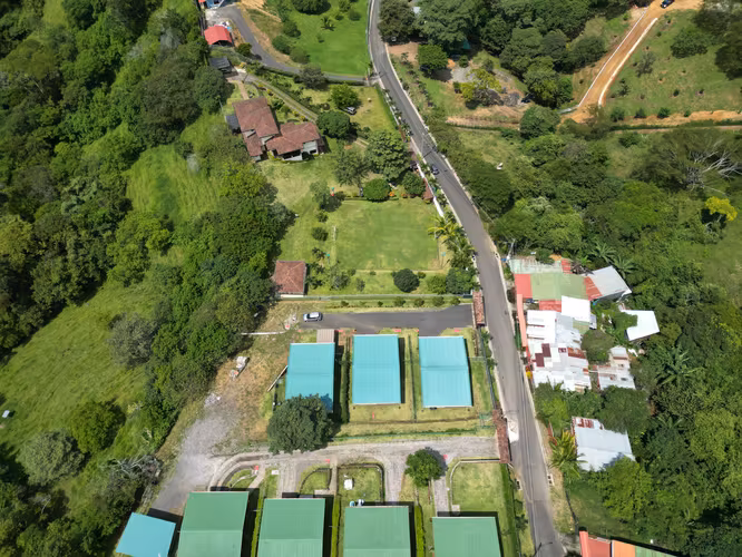 Masterpiece en Piedades: Quinta Privada con 7 Cabañas Generando Ingresos - Imagen 11