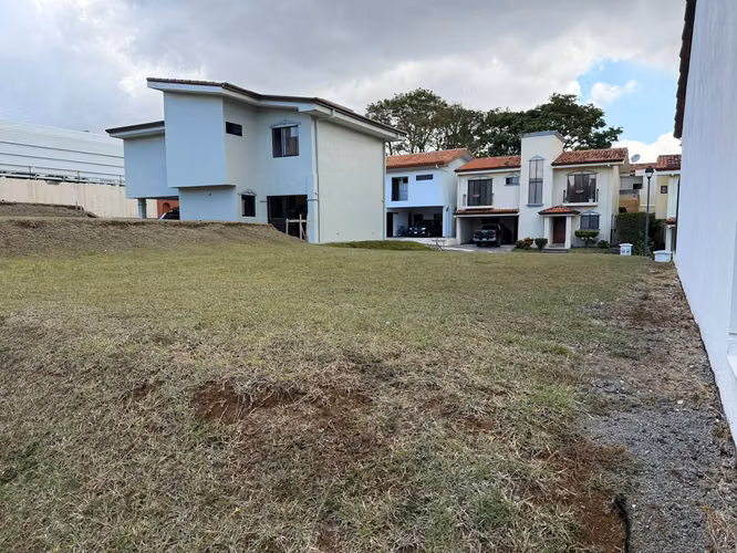 Lote exclusivo en Santo Domingo de Heredia - Imagen 3