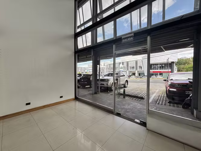 Local comercial Escazú 67 m2