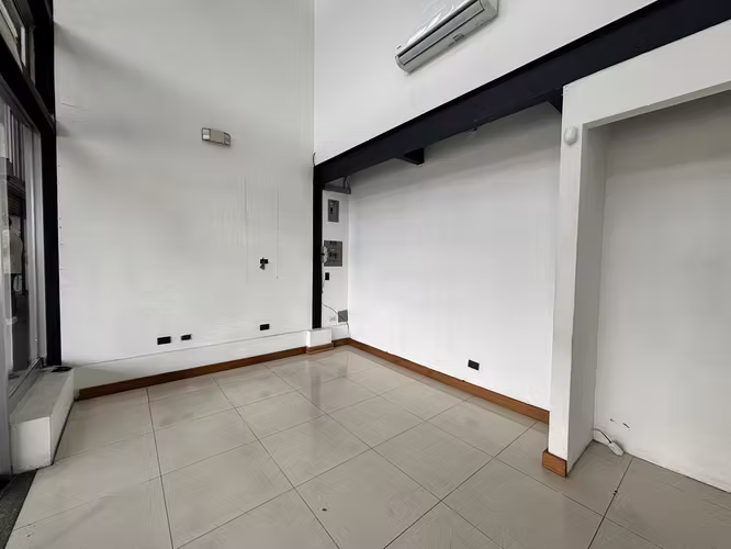 Local comercial Escazú 67 m2