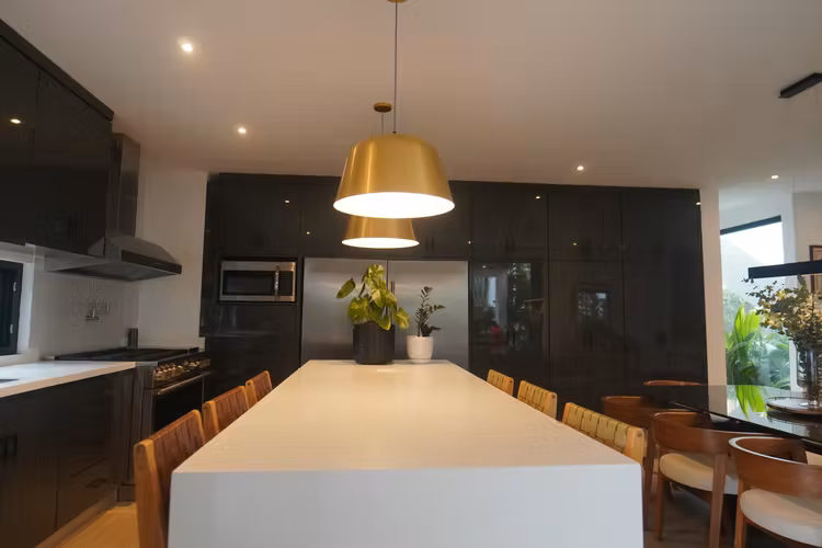 Vivir en Francosta ya es exclusivo… tener 6 habitaciones, es otro nivel.”