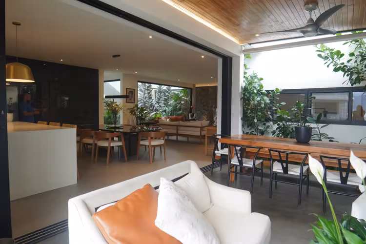 Vivir en Francosta ya es exclusivo… tener 6 habitaciones, es otro nivel.”
