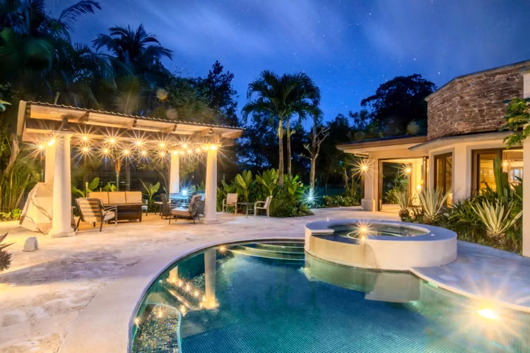 Casa Frente a Golf con Amenidades Fabulosas en Venta en Hacienda Los Reyes