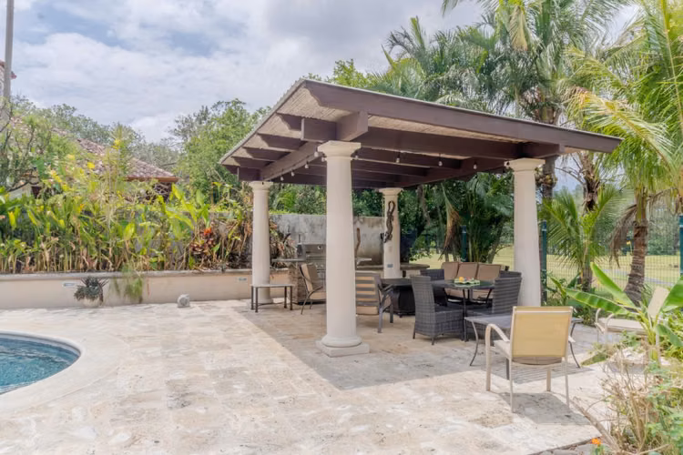 Casa Frente a Golf con Amenidades Fabulosas en Venta en Hacienda Los Reyes