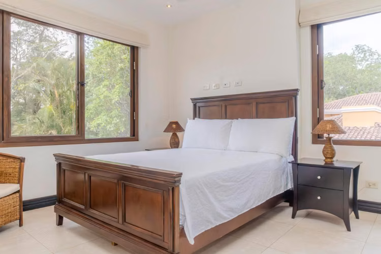 Casa Frente a Golf con Amenidades Fabulosas en Venta en Hacienda Los Reyes