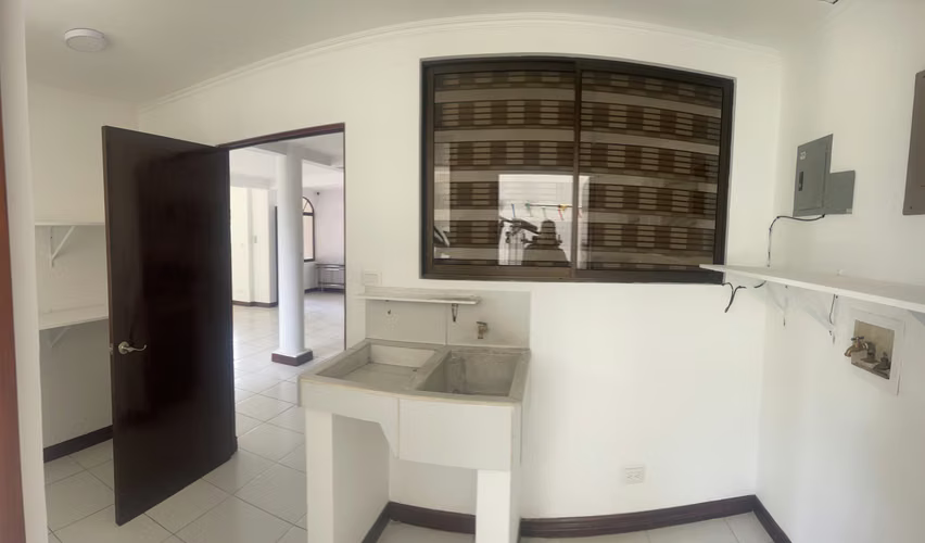 SE ALQUILA CASA EN JABONCILLOS SAN RAFAEL