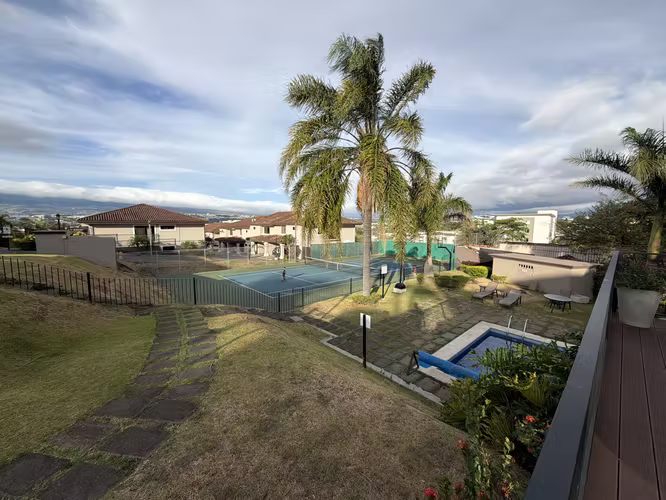 VENDO ESCAZU GUACHIPELIN condominio BOSQUE DE LAS LOMAS 100% remodelada - Imagen 14