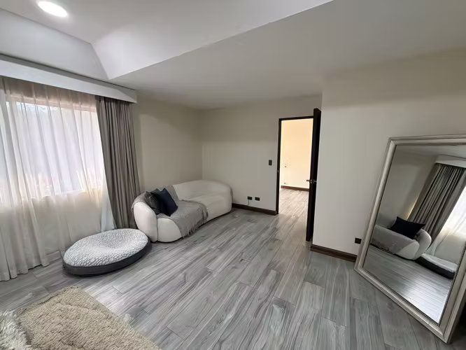 VENDO ESCAZU GUACHIPELIN condominio BOSQUE DE LAS LOMAS 100% remodelada - Imagen 17