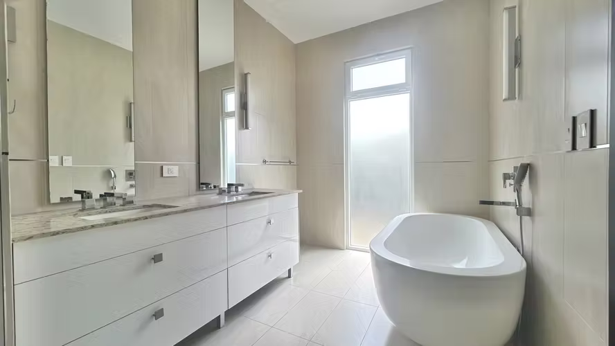 VENTA | EXCLUSIVA CASA DE UN SOLO NIVEL EN CONDOMINIO EN LINDORA, SANTA ANA - Imagen 15