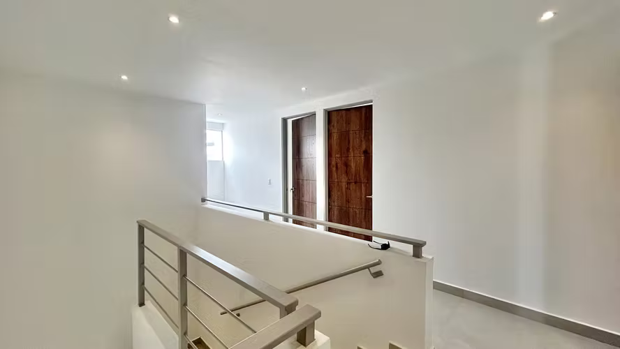 CASA A ESTRENAR EN VENTA o ALQUILER | ELEGANCIA, VISTA Y EXCLUSIVIDAD EN GUACHIPELÍN NORTE, ESCAZÚ - Imagen 10