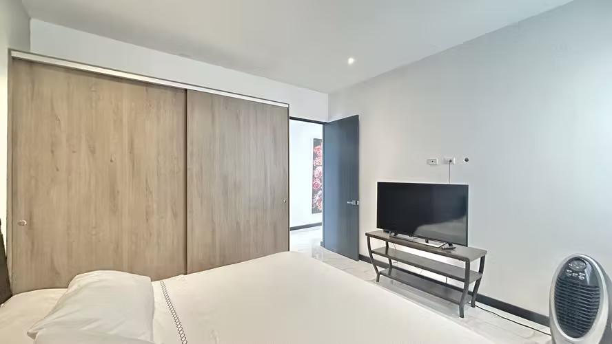 VENTA o ALQUILER | ELEGANCIA, VISTA Y EXCLUSIVIDAD EN GUACHIPELÍN NORTE, ESCAZÚ