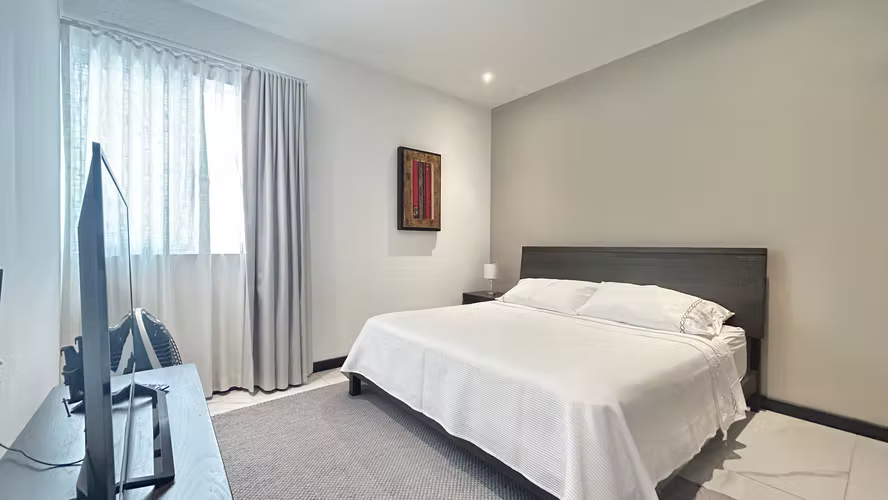 VENTA o ALQUILER | ELEGANCIA, VISTA Y EXCLUSIVIDAD EN GUACHIPELÍN NORTE, ESCAZÚ