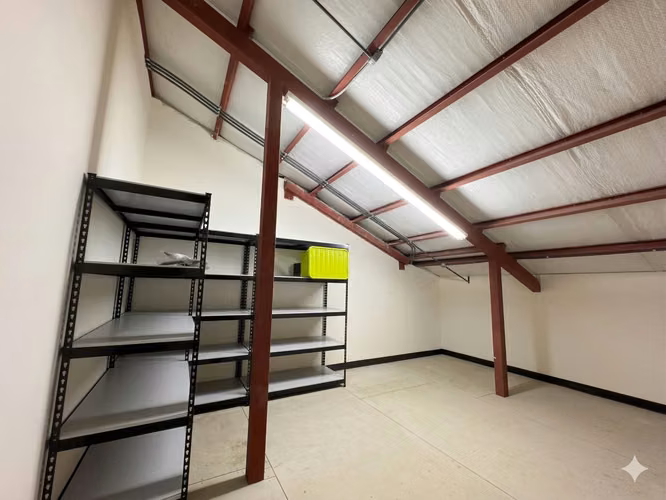 VENTA DE CASA EN BOSQUES DE LINDORA*