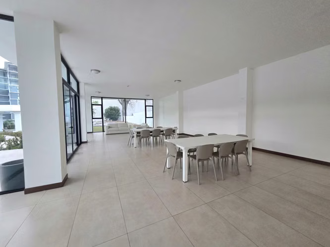 Por Country Club / 3 Habitaciones / Amplias Zonas Verdes - Imagen 13