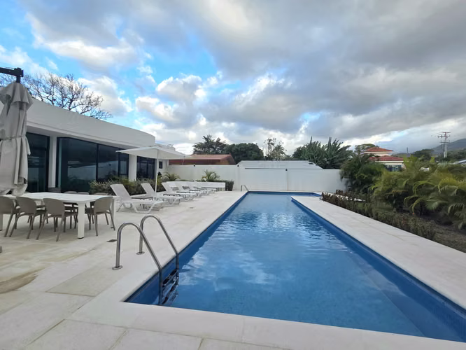 Por Country Club / 3 Habitaciones / Amplias Zonas Verdes - Imagen 17