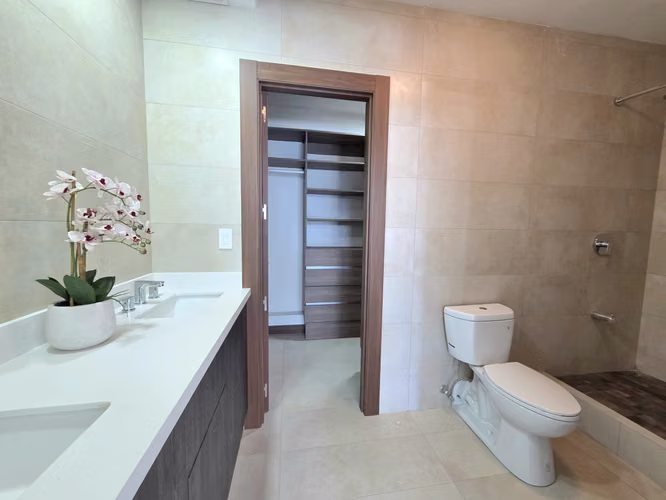 Por Country Club / 3 Habitaciones / Amplias Zonas Verdes - Imagen 9