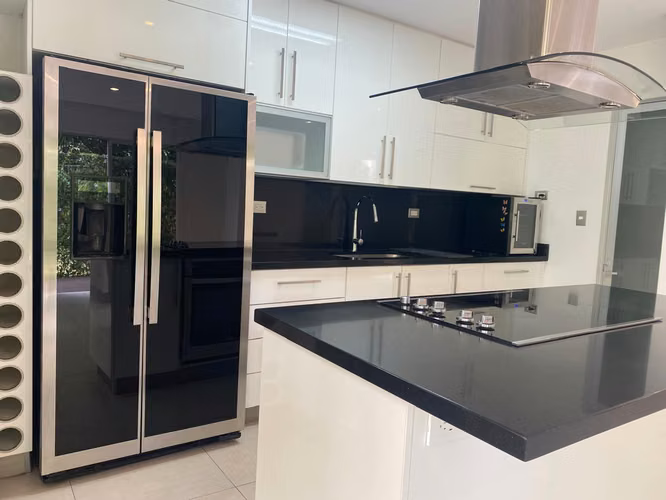 Alquiler de hermosa casa en Condominio Rio Oro - Imagen 18