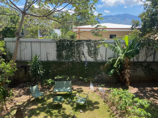 Se vende casa independiente + apartamento en Santa Ana - Imagen 13