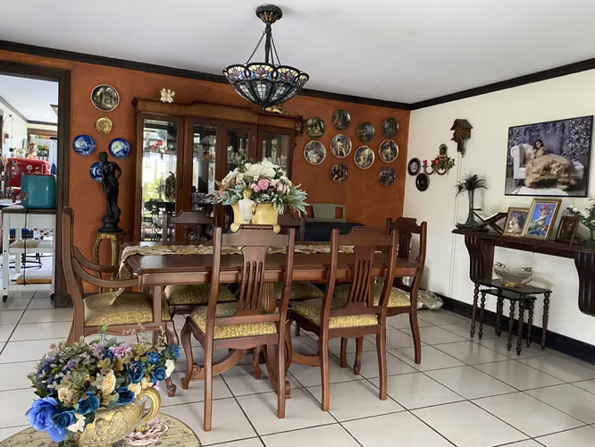 SE VENDE-Lote con casa (USO SUELO MIXTO) cercanías de MULTIPLAZA - GV - Imagen 5