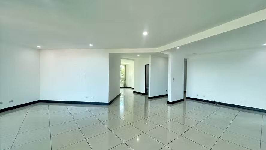  ¡Alquiler de Apartamento 3 Hab. 2,5 Baños en Condominio en Guachipelín Norte!  - Imagen 4