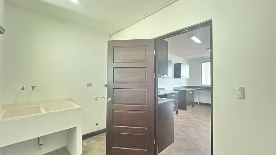  ¡Alquiler de Apartamento 3 Hab. 2,5 Baños en Condominio en Guachipelín Norte!  - Imagen 7